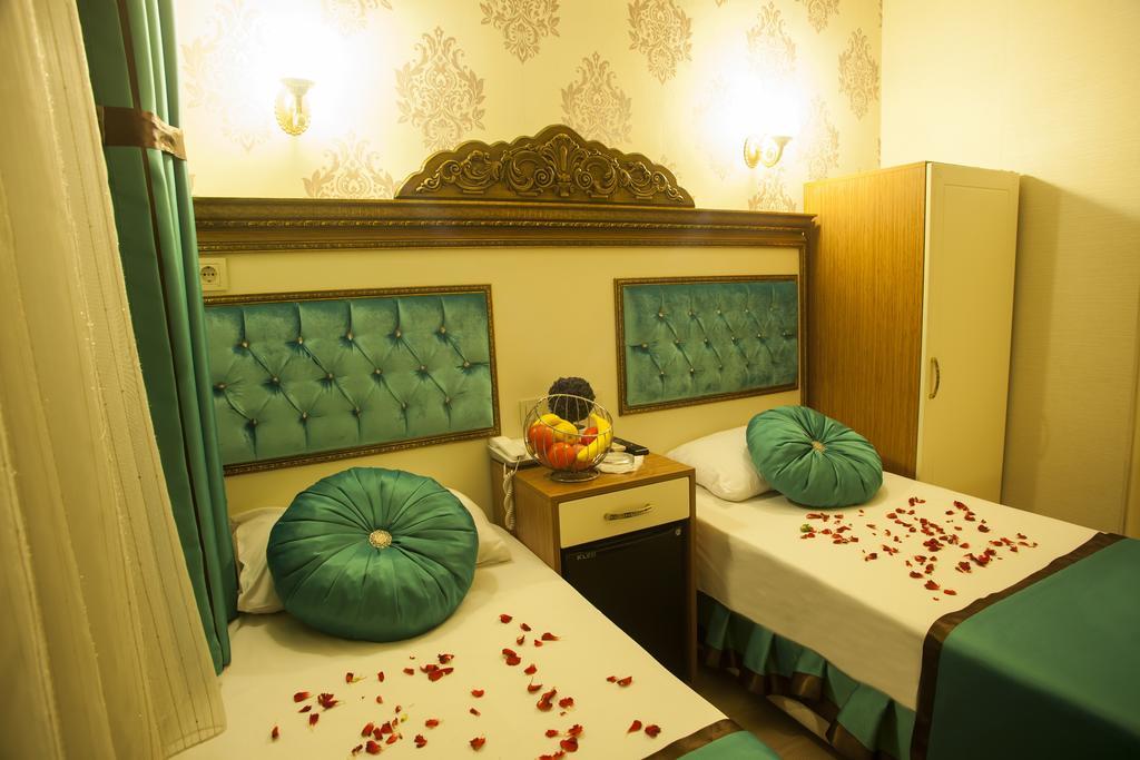 Hurriyet Hotel Istanbul Exterior photo