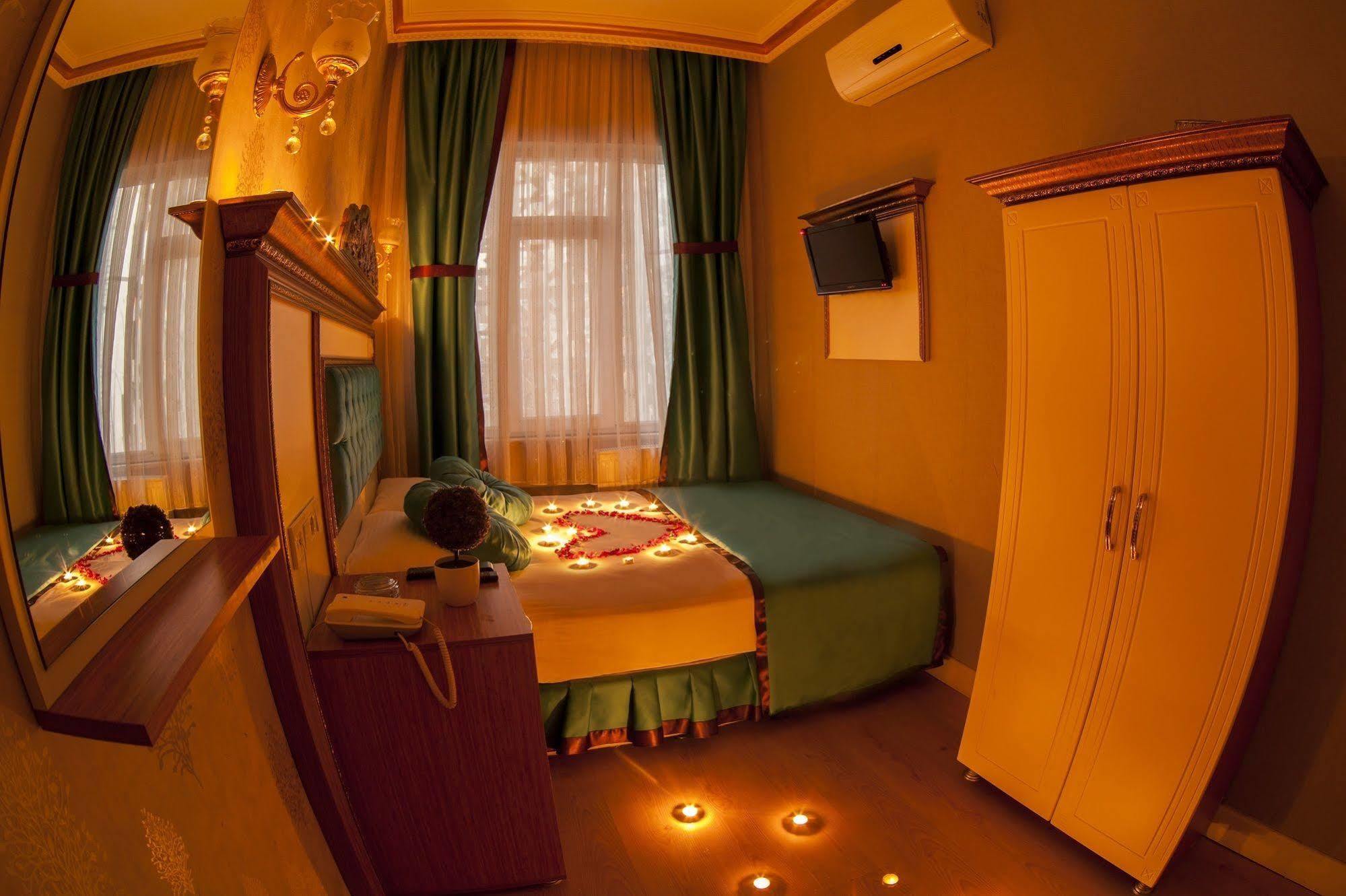 Hurriyet Hotel Istanbul Exterior photo